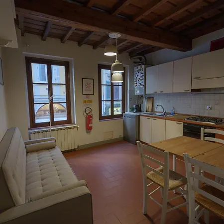 Apartment Traditional Florentine 1br Close To Piazza Santa Croce