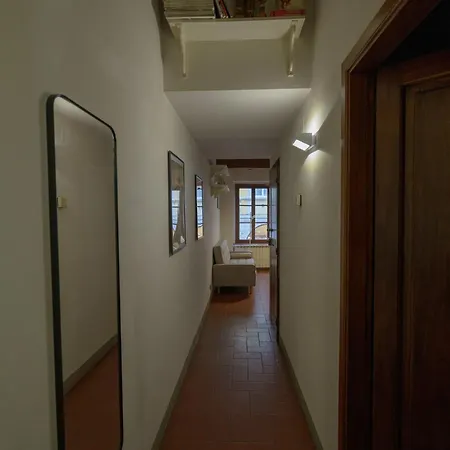 Apartment Traditional Florentine 1br Close To Piazza Santa Croce Florence